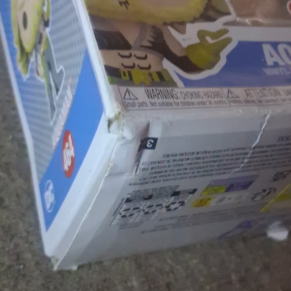 Funko Pop! Heroes Aquaman #464 Target Exclusive - Justice League (Damaged Box) - Picture 2 of 9